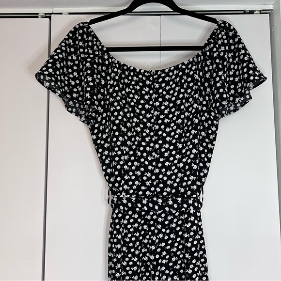 Black and White Small Floral Print Wide Leg Jumpsuit - Picture 5 of 11